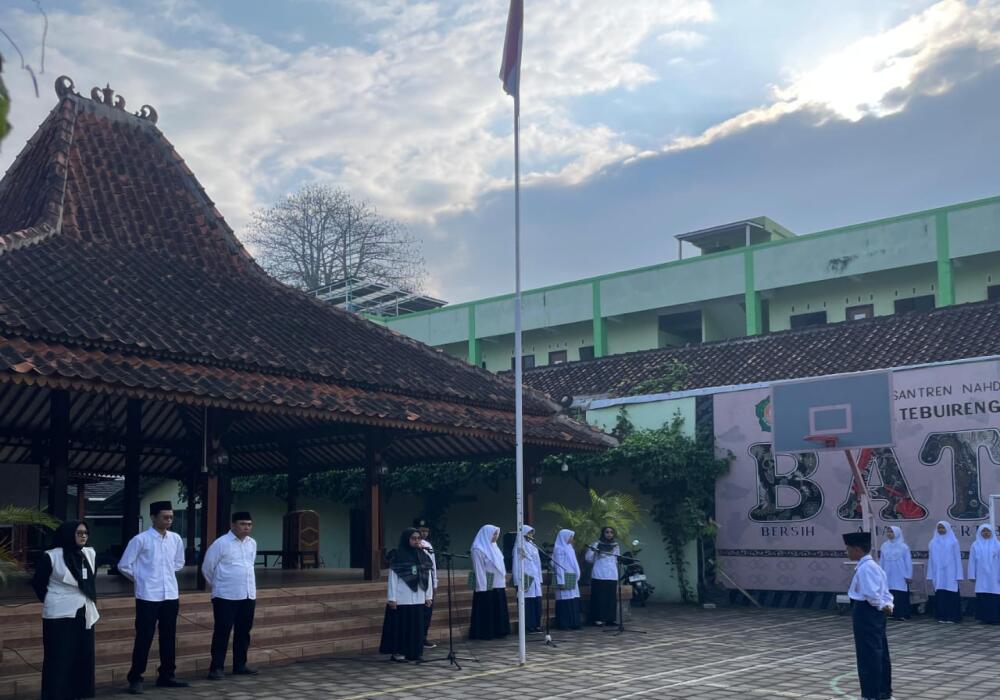 upacara-bendera-haritgl-senin-28-juli-2025-pembina-farah-mumtazah