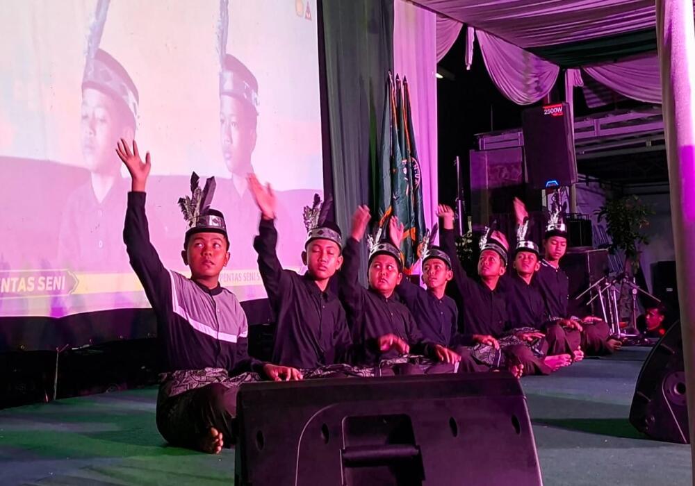 siswa-smp-perantara-meriahkan-pentas-seni-ppnu-abdul-djamil-tebuireng-17