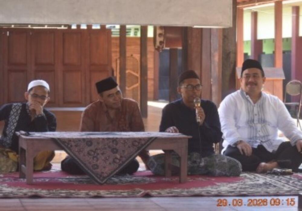 halal-bihalal-dan-kedatangan-santri-warnai-kebersamaan-keluarga-besar-abdul-djamil-tebuireng-17