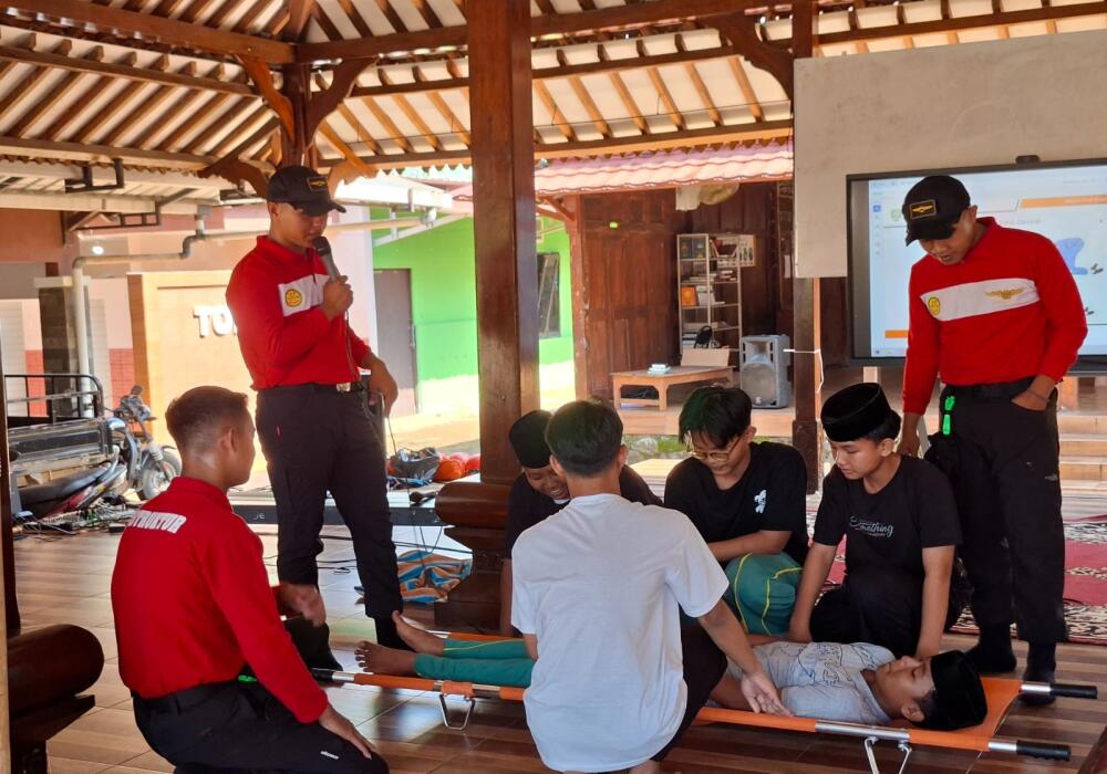 smp-persada-insan-nusantara-gelar-sosialisasi-dan-mitigasi-bencana-bersama-basarnas-cilacap