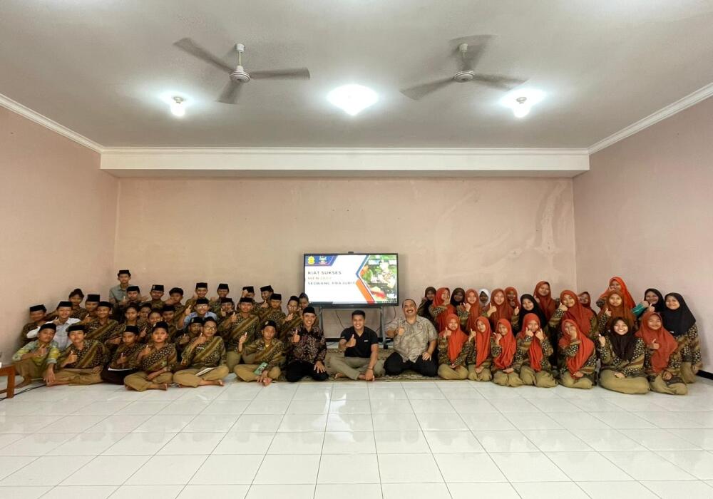 praktisi-mengajar-bersama-lettu-inf-ilham-akbar-hadi-str-han